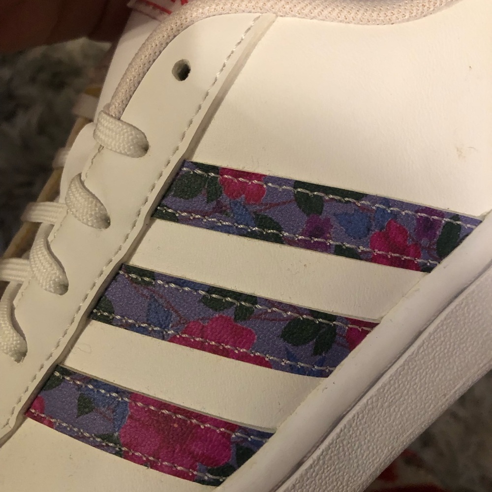 Brand new with tags Adidas Grand court women’s sneakers size 7 1/2